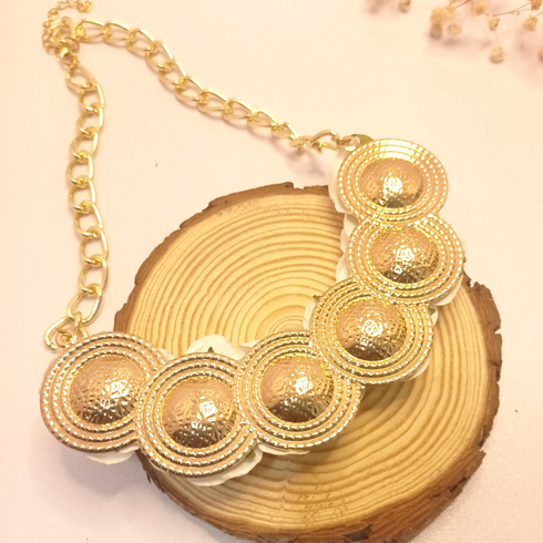 White and Gold Flower Choker Necklace for Women